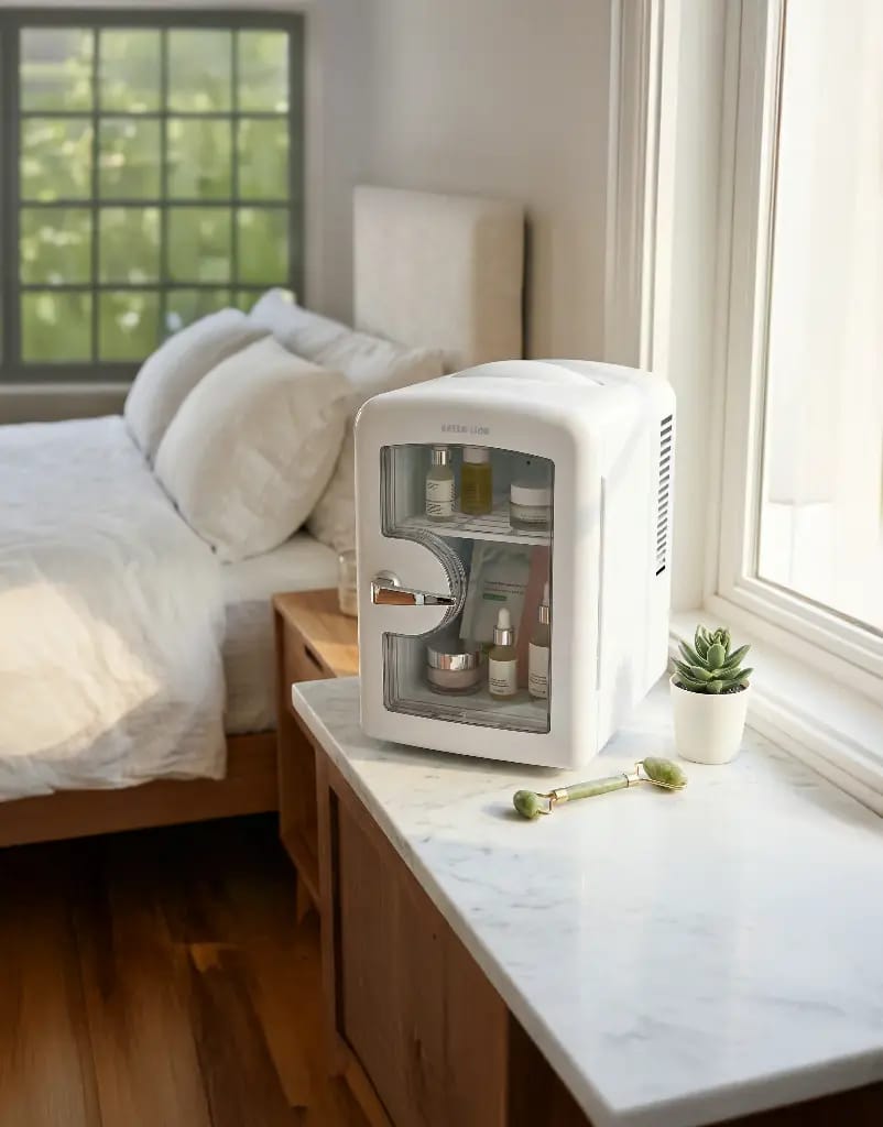 Green Lion 4L mini fridge with cool and warm mode