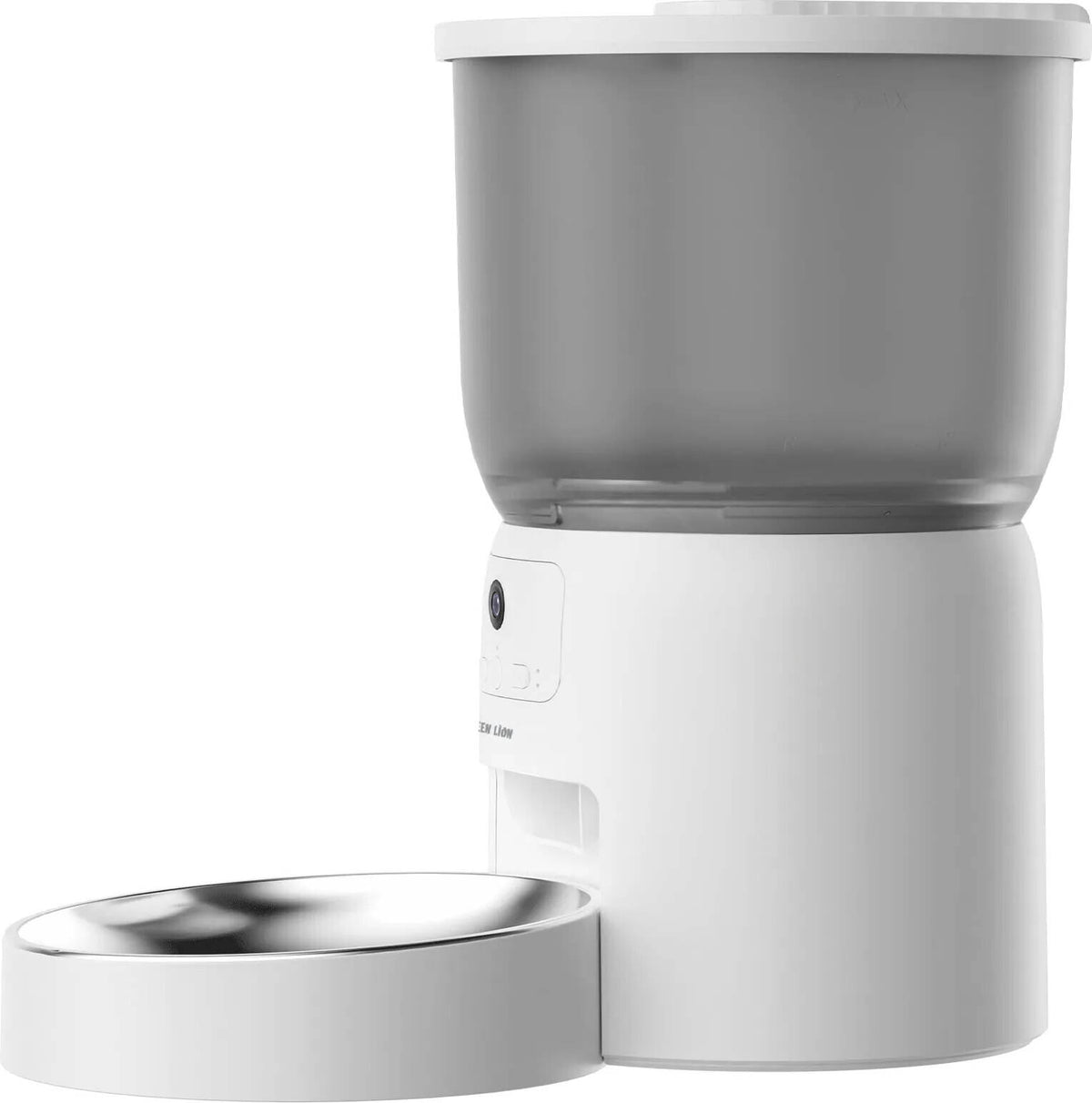 Green Lion smart feeder with camera for cats and dogs